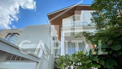 Rumah Elegan di Dago Pakar, Bandung, 4 KT, LT 444m²