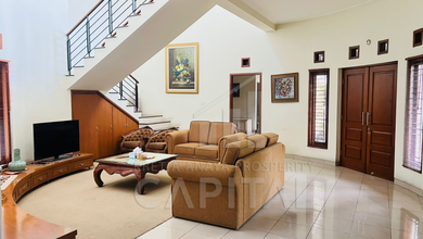 Kesempatan Langka, rumah Mewah di Geger Kalong, Bandung, LB 281m²