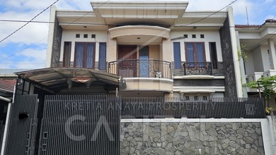 Rumah Favorit di Taman Holis Indah, Bandung, 3 KT, Harga 2,2 Miliar