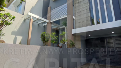 Rumah Sewa Nyaman Lokasi Setra Duta, Bandung, LB 360m²