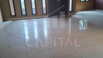 Rumah Dijual di Andir, Bandung, LB 300m², Harga Kompetitif!