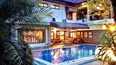 Rumah Mewah di Kawasan Geger Kalong, Bandung, LB 500m², Harga 15 Miliar