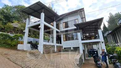 Villa Azalea Full Funiture Dan Swimming Pool di Lembang Bandung Barat