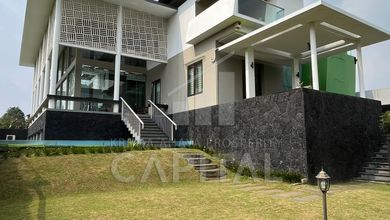 Rumah Area Premium Kota Baru Parahyangan, Bandung - Harga Menarik 15 Miliar