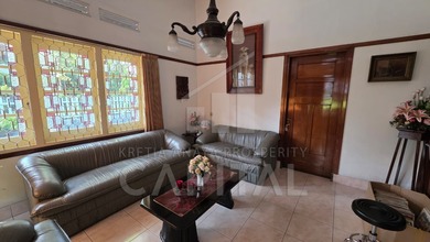 Hunian Prestisius di Kawasan Riau, Bandung, LB 500m², Harga 20 Miliar