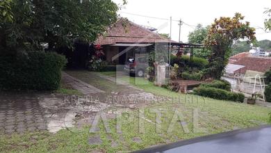 Rumah Elegan di Ciumbuleuit, Bandung, 5 KT, LT 1758m²