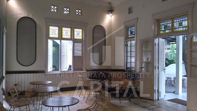 Rumah Mewah di Gatot Subroto, Bandung, 4 KT, LT 600m²