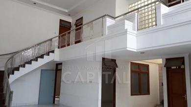 Hunian Mewah di Andir, Bandung, 3 KT, LT 300m²