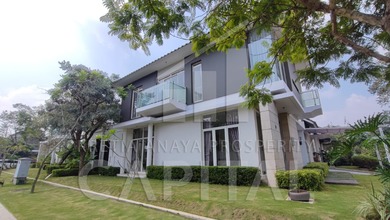 Rumah Mewah Unfurnished Daerah Strategis Kawasan Kota Baru Parahyangan