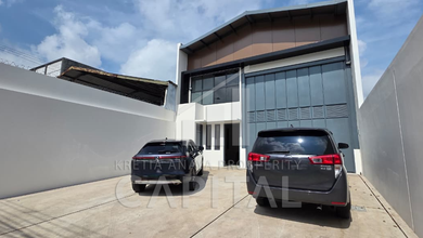 Gudang Baru Cakep Ada Kantor Sangat Siap Huni di Kopo Katapang