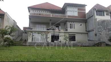 Rumah Prestisius di Kawasan Kota Baru Parahyangan, Bandung, LB 600m², Harga 11 Miliar