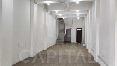 Ruko 3 Lantai Dengan Halaman Luas dan Strategis di Tengah Kota Bandung Jalan Pungkur