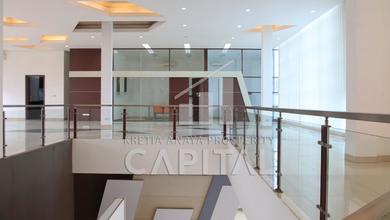 Kantor Rapi dan Terawat Siap Huni dengan Lokasi di Tengah Kota Strategis