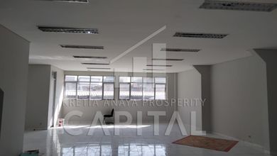 Gedung Perkantoran Lokasi Komersil Tengah Kota Bandung di Area Pungkur