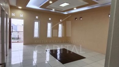 Rumah Dijual di Cihanjuang, Bandung, LB 148m², Harga Terbaik!