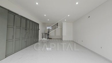 Ruko Lux dengan Lokasinya yang Strategis Banget dan Ramai di Taman Kopo Indah Cocok untuk Semua Jenis Usahamu