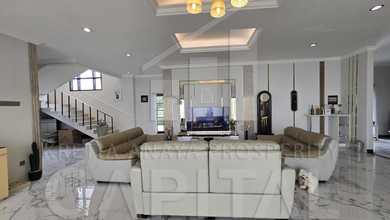 Rumah Mewah di Setiabudi, Bandung, 4 Kamar Tidur, LT 510m²
