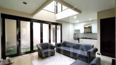 Dikontrakkan Rumah Terjangkau di Sayap Dago, Bandung, LT 112m²