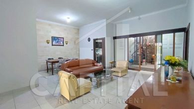 Rumah Elegan di Burangrang, Bandung, 3 KT, LT 230m²