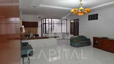 Properti Siap Pakai di Area Taman Holis Indah, Bandung, LT 162m²
