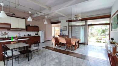 Penawaran Eksklusif, rumah Prestisius di Setra Sari, Bandung, LB 500m²