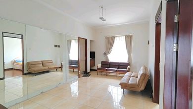 Rumah Sewa Cocok untuk Huni dan Kantor di Kota Baru Parahyangan, Bandung