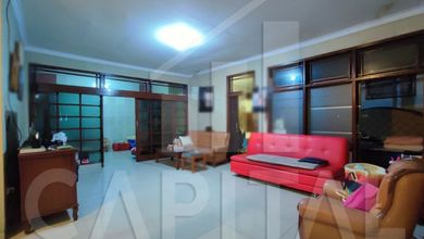 Hunian Elite di Kawasan Sayap Dago, Bandung, LB 250m², Harga 4,8 Miliar