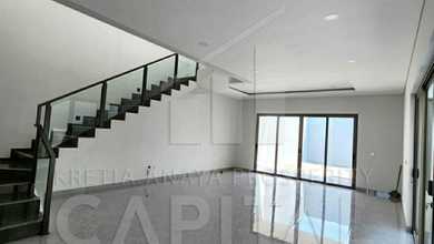 Rumah Prestisius di Kawasan Pondok Hijau, Bandung, LB 260m², Harga 4,35 Miliar