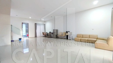 Rumah Sewa Nyaman Lokasi Pajajaran, Bandung, LB 240m²