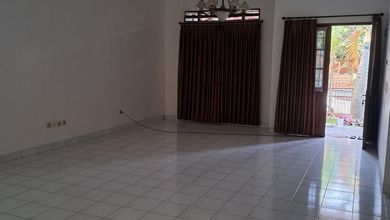 Disewakan Rumah Murah di Geger Kalong, Bandung, LT 160m²