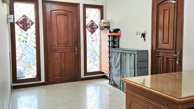 Rumah Dijual di Taman Holis Indah, Bandung, LB 250m², Harga Terbaik!