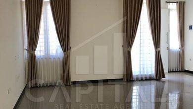Jual Rumah Siap Huni area Taman Kopo Indah, Bandung, LT 102 m2