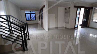Rumah Siap Huni dengan LT m2 Unfurnished