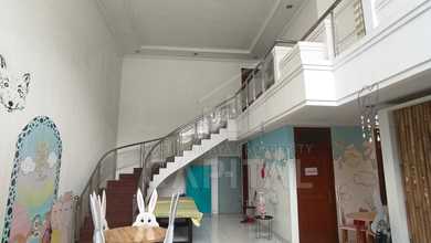 Hunian Mewah di Kawasan Andir, Bandung, LB 350m², Harga 4,5 Miliar