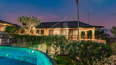 Luxurious 6 Bedrooms With Breathtaking Unblocked Ocean View Villas In Pandawa Bali