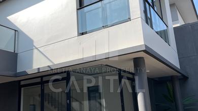 Hunian Mewah di Kota Baru Parahyangan, Bandung, 4 Kamar Tidur, LT 290m²