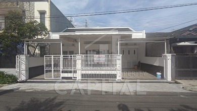 Kesempatan Rumah di Buah Batu, Bandung, LB 250m², Harga 1,9 Miliar