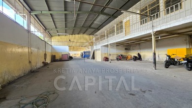 Gudang Luas dan Siap Pakai di Sudirman