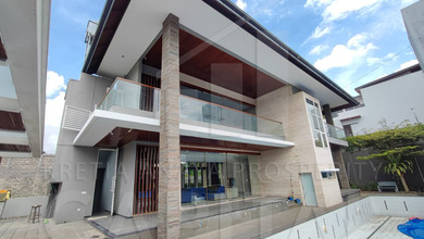 Jual Rumah Siap Huni di Setra Duta, Bandung, LT 616 m2