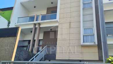 Dijual rumah Mewah di Setra Duta, Bandung - LT 190m²