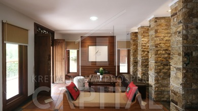Hunian Mewah di Dago, Bandung, 5 Kamar Tidur, LT 1105m²