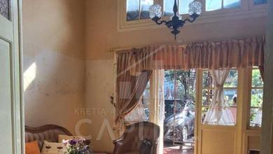 Rumah Area Premium Gatot Subroto, Bandung - Harga Menarik 9 Miliar