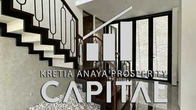 Rumah Modern LT 108 Jual di Kota Baru Parahyangan, Bandung