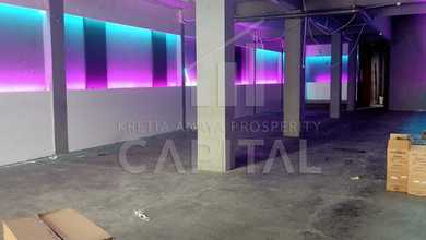 Ruko 2 Setengah Lantai Cocok untuk Berbagai Jenis Usaha di Jenderal Sudirman