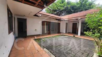 Rumah Area Premium Ciumbuleuit, Bandung - Harga Menarik 18 Miliar