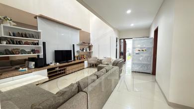 Rumah Elite di Kawasan Setra Sari, Bandung, LB 350m², Harga 4,5 Miliar