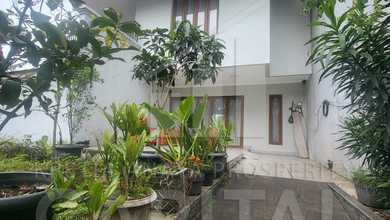 Kesempatan Langka, rumah Mewah di Tubagus Ismail, Bandung, LB 300m²