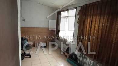 Kesempatan Rumah di Sudirman, Bandung, LB 122m², Harga 900 Juta