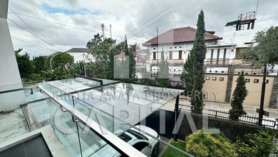 Rumah Premium Luas 349 Jual di Pasteur, Bandung