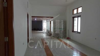 Disewakan Rumah Terjangkau di Riau, Bandung, LT 410m²